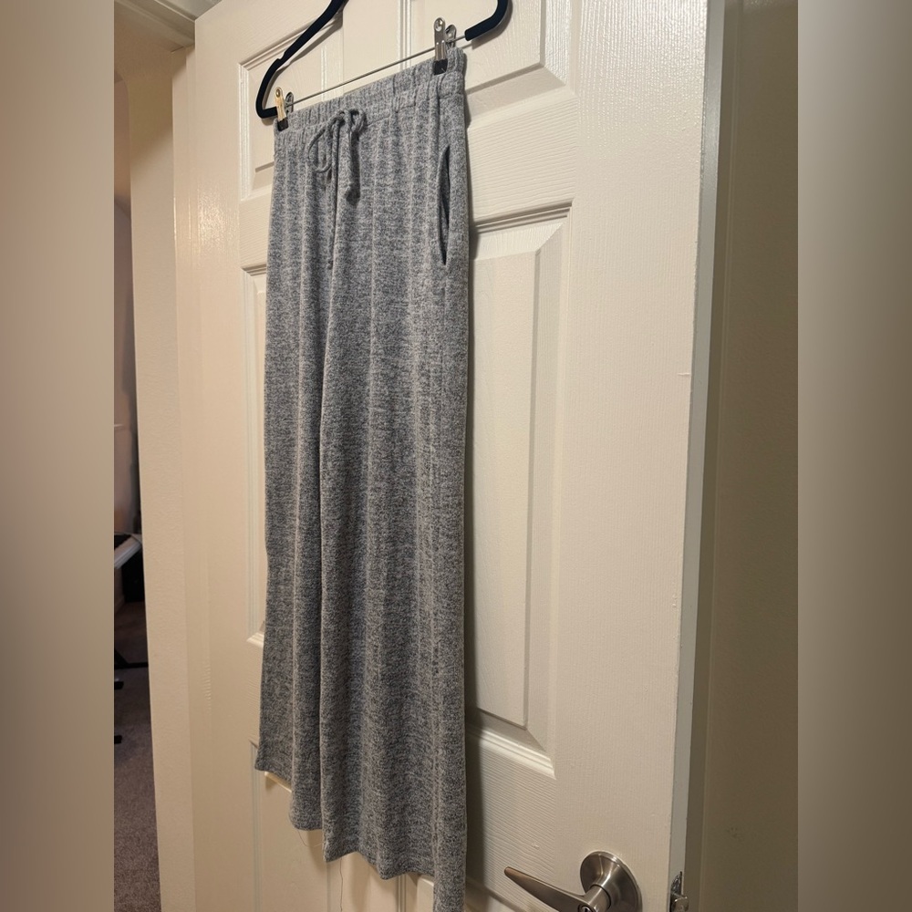 Carly Jean Los Angeles Gray Lounge Wide Leg Pants - Picture 3 of 8